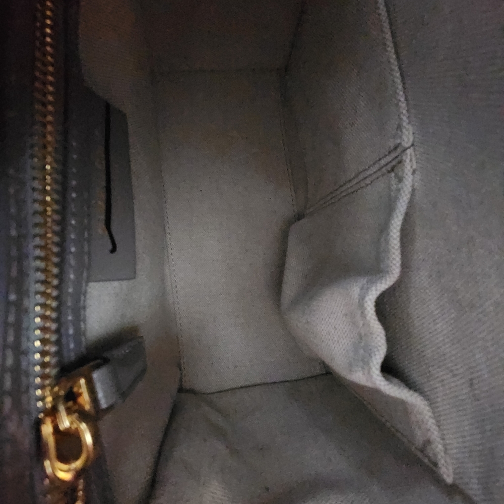 Givenchy handbag - Picture 14 of 17